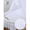 Babykorg Vagga med hjul och uppsättning textil Charlotte no 70202 med vit broderat Bäddset