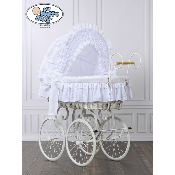 Bäddset / Sängkläder 2-delar till Babykorg Charlotte no. 2100/72100med vit broderat Bäddset