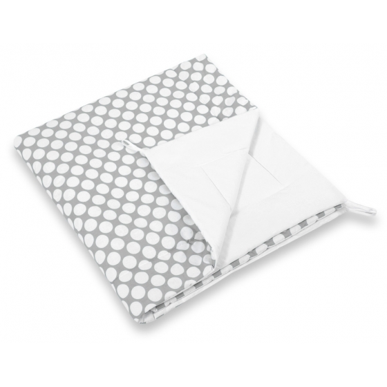Double-sided Tipitält lekmatta dubbelsidig grey med Vita Prickar